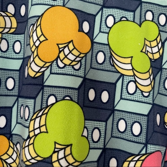 LuLaRoe Women’s Disney Mickey Leggings, Tall & Curvy - Picture 3 of 5